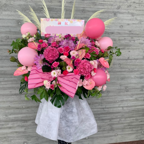 ピンクのバルーンスタンド花
